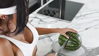 Извращенец-азиат с большими сиськами